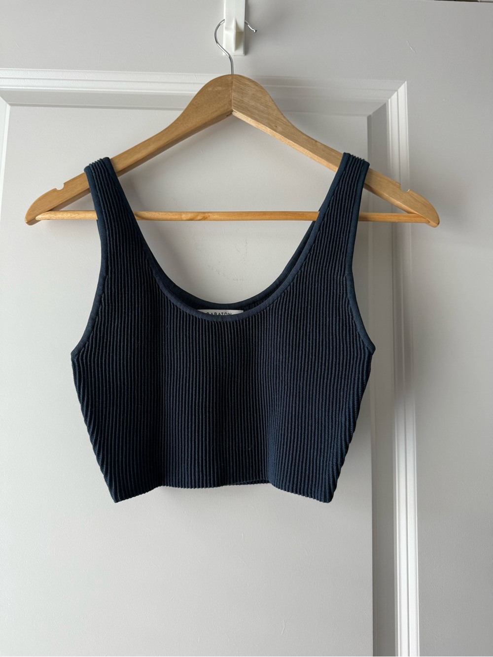 Babaton Sculpt Scoopneck Cropped Tank - Total Eclipse (Small)